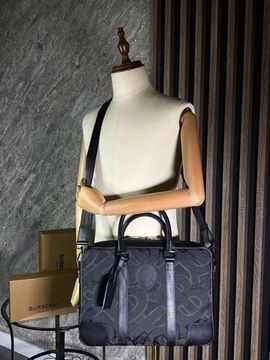 Портфель тёмно-серый с чёрной отделкой от Burberry BP5-040845
