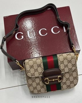 Сумка бежевая с коричневой отделкой и зелёно-красной полосой от Gucci Horsebit 1955 BP5-067516