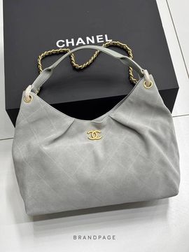 Сумка светло-серая от Chanel BP5-882040