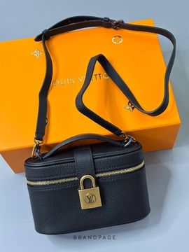 Сумка чёрная от Louis Vuitton BP5-582009