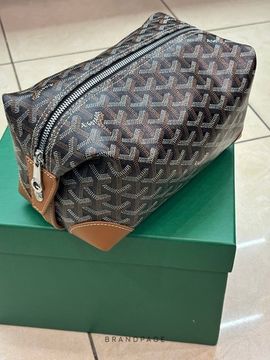 Косметичка чёрная с бело-коричневым узором и рыжей отделкой от Goyard BP5-777086