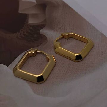 Трендовые серьги Celine BP-29583