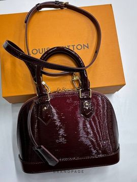 Сумка бордовая от Louis Vuitton Alma BB BP5-445373