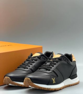 Кроссовки чёрные с золотистыми акцентами от Louis Vuitton Run Away BP5-533343
