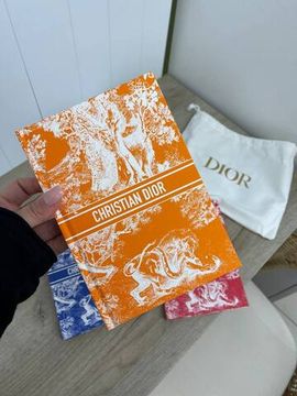 Ежедневник Christian Dior стильный аксессуар для записей