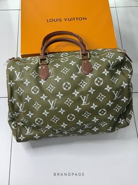 Сумка зелёная от Louis Vuitton BP5-600710
