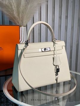 Сумка кремовая от Hermès Kelly BP5-173586