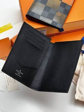 Черно-серая обложка для паспорта Louis Vuitton BP-32595