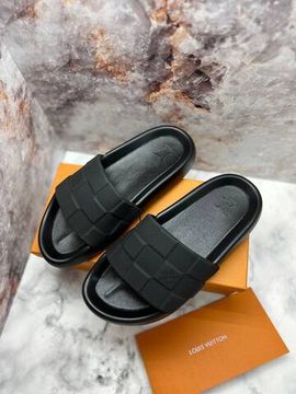 Повседневные шлёпанцы Louis Vuitton BP-31412
