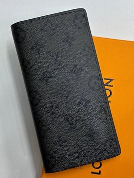 Кошелёк чёрно-серый от Louis Vuitton BP5-899174