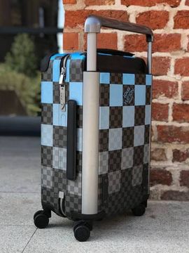 Louis Vuitton чемодан BP-42473