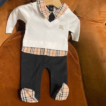 Комбинезон из высококачественного материала Burberry BP-27521