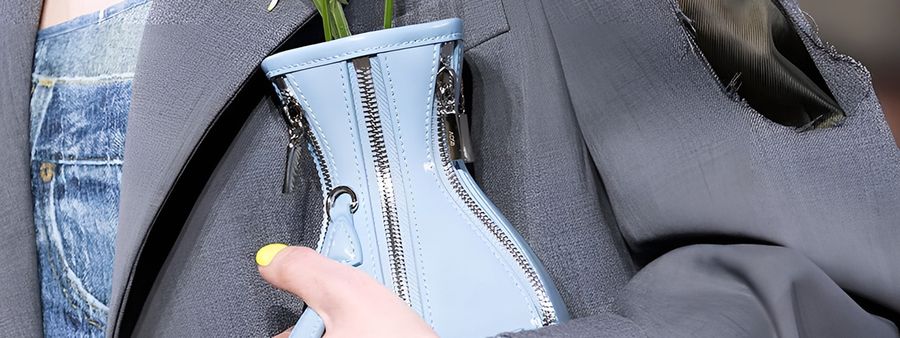 Сумки-вазы: когда аксессуар становится скульптурой