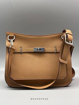 Сумка-мессенджер бежевая от Hermès BP5-589025