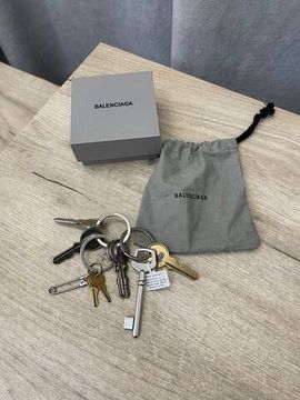 Эксклюзивный брелок Balenciaga BP-51451
