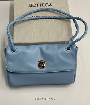 Сумка голубая от Bottega Veneta Madison BP5-468663