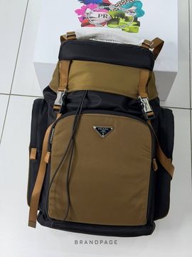 Рюкзак чёрно-коричневый от Prada BP5-537444