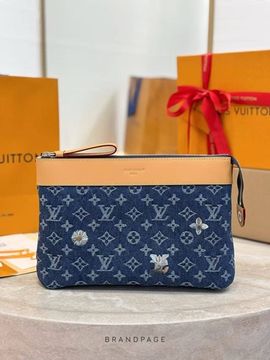 Клатч синий с коричневой отделкой от Louis Vuitton Pochette Voyage Souple BP5-972330