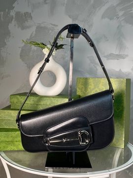 Сумка чёрная от Gucci BP5-329339